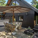 4 Bedroom Awesome In