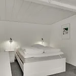 4 Bedroom Awesome In