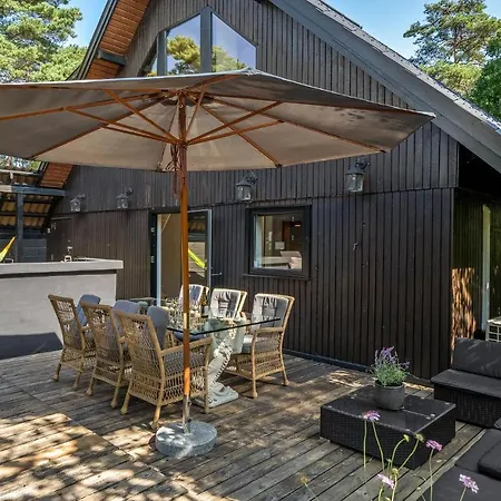 4 Bedroom Awesome In