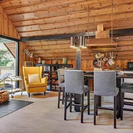 4 Bedroom Awesome In