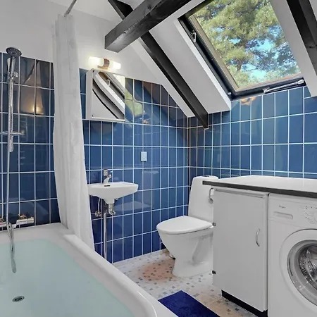 Holiday home 4 Bedroom Awesome In Hojby