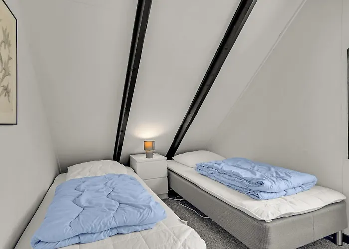 4 Bedroom Awesome In