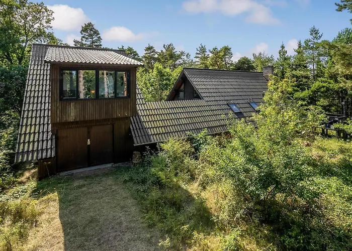 Casa de Férias 4 Bedroom Awesome In Højby