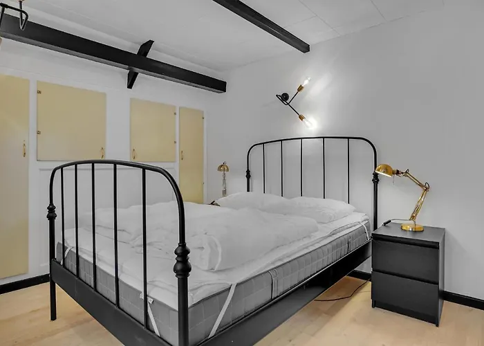 4 Bedroom Awesome In Casa de Férias Højby