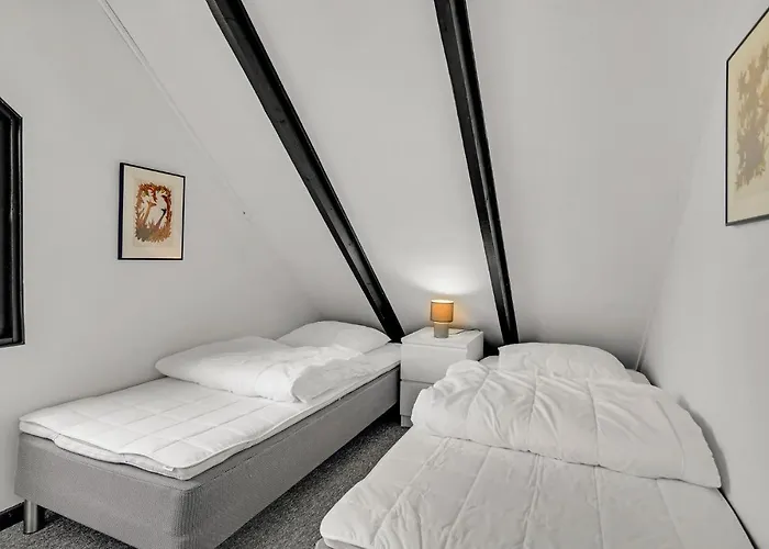 4 Bedroom Awesome In